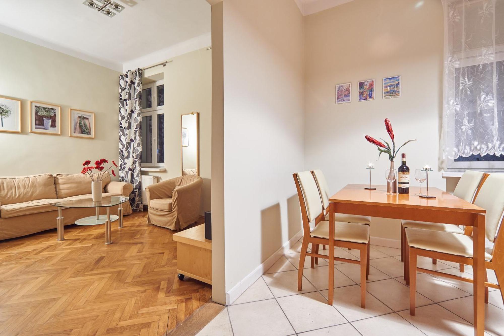 Views - Stylish In Kazimierz Apartment Krakau